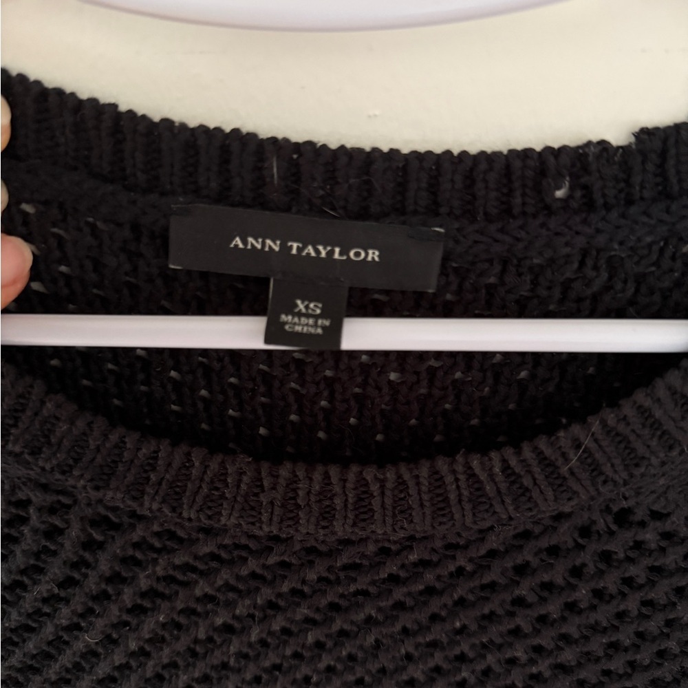 Ann Taylor Black Mesh Knit Woven Sweater. Women’s Small. - Picture 5 of 9